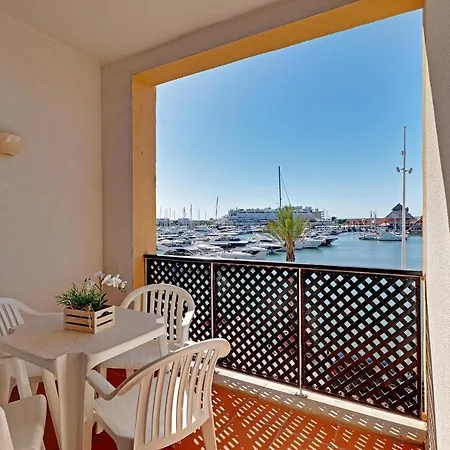 Marina View By Homing Apartmán